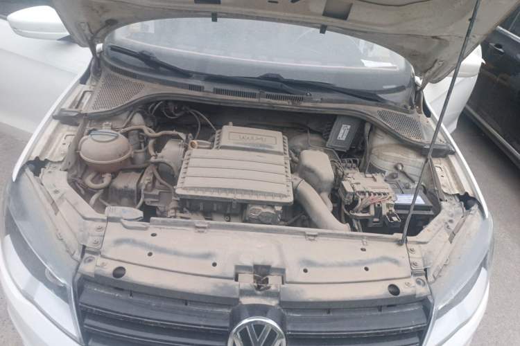 Used Volkswagen Jetta 2015 1.6L Manual Fashion Edition Engine Bay