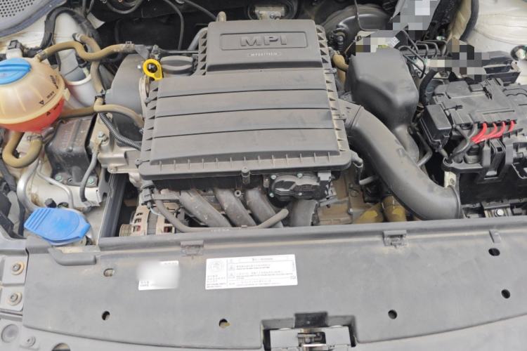 Used Volkswagen Jetta 2015 Value Edition 1.6L Automatic Fashion Version Engine Bay