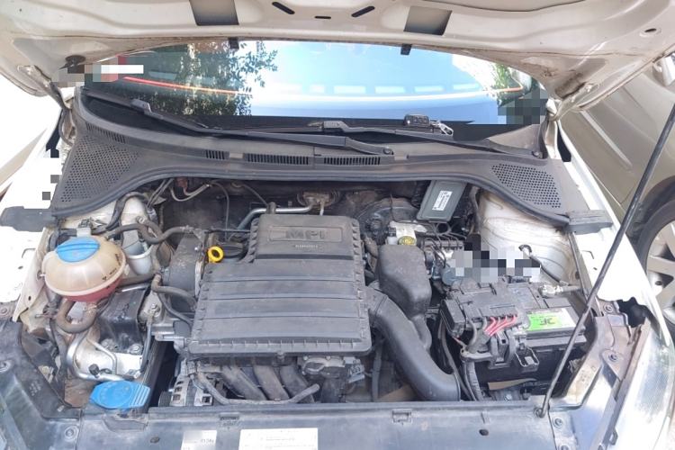 Used Volkswagen Jetta 2015 Zhihui Edition 1.4L Manual Comfort Model Engine Bay