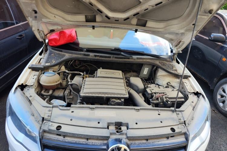 Used Volkswagen Jetta 2015 Value Edition 1.6L Manual Fashionable Style Engine Bay