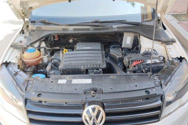 Used Volkswagen Jetta 2015 Value Edition 1.6L Manual Fashionable Style Engine Bay