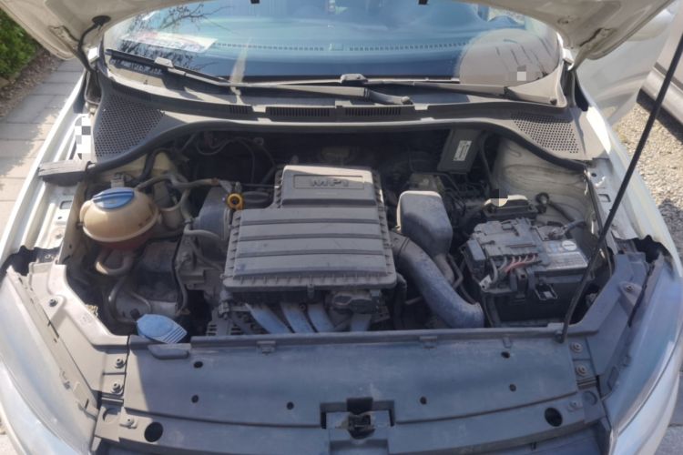 Used Volkswagen Jetta 2015 Value Edition 1.6L Automatic Comfort Version Engine Bay