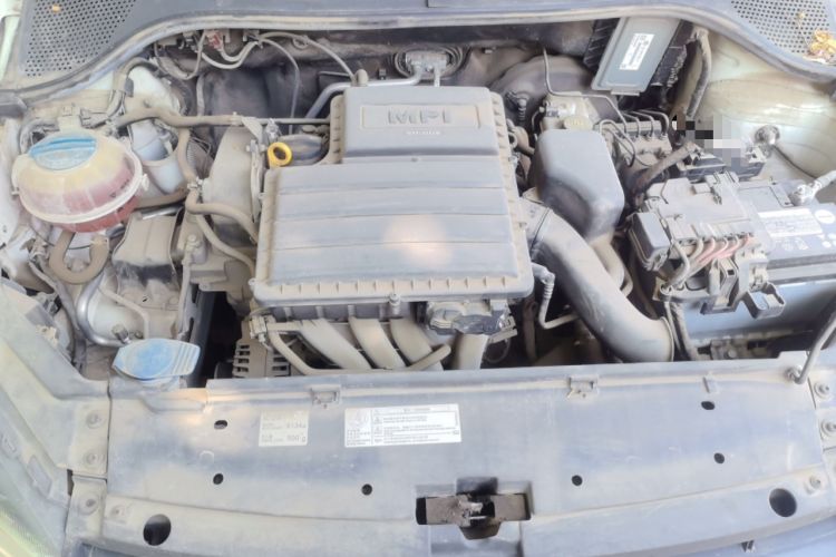 Used Volkswagen Jetta 2015 Value Edition 1.6L Automatic Comfort Version Engine Bay
