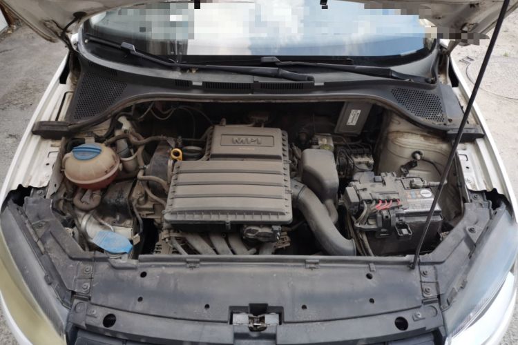 Used Volkswagen Jetta 2015 Value Edition 1.6L Manual Fashionable Style Engine Bay