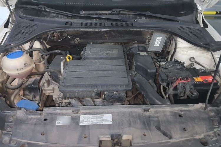 Used Volkswagen Jetta 2015 1.6L Manual Fashion Edition Engine Bay