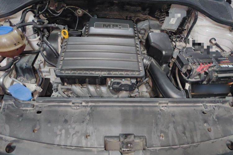 Used Volkswagen Jetta 2015 Value Edition 1.6L Manual Fashionable Style Engine Bay