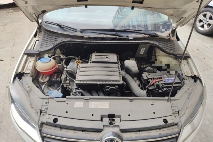 Used Volkswagen Jetta 2015 Value Edition 1.6L Automatic Comfort Version Engine Bay