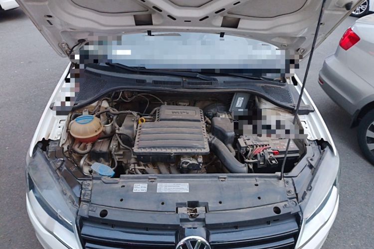 Used Volkswagen Jetta 2015 Zhuihui Edition 1.4L Manual Fashion Model Engine Bay