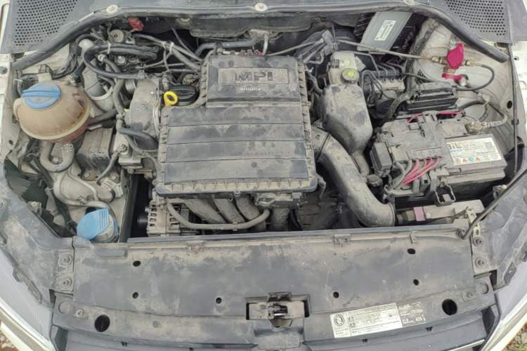 Used Volkswagen Jetta 2015 Value Edition 1.6L Automatic Comfort Version Engine Bay