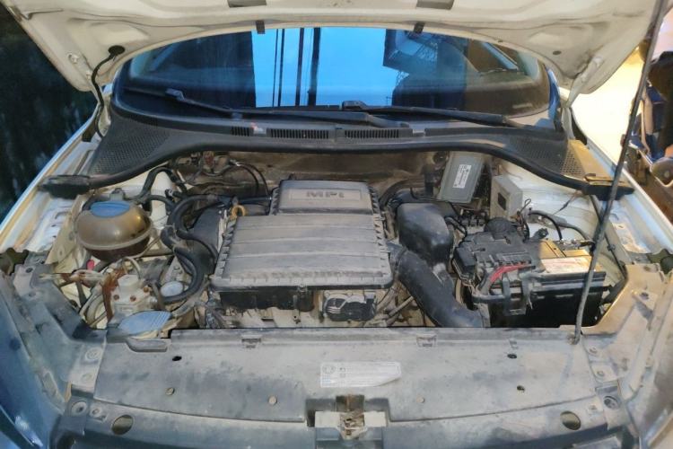Used Volkswagen Jetta 2015 1.6L Manual Fashion Edition Engine Bay