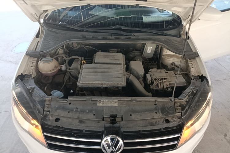 Used Volkswagen Jetta 2015 1.6L Manual Comfort Model Engine Bay