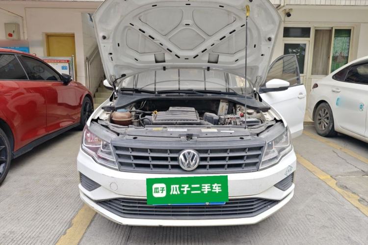 Used Volkswagen Jetta 2015 1.6L Manual Fashion Edition Engine Bay