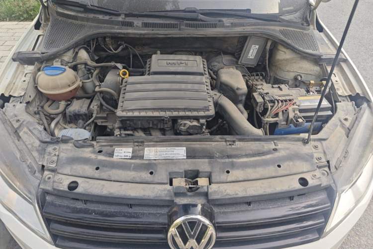 Used Volkswagen Jetta 2015 1.4L Manual Fashion Model Engine Bay