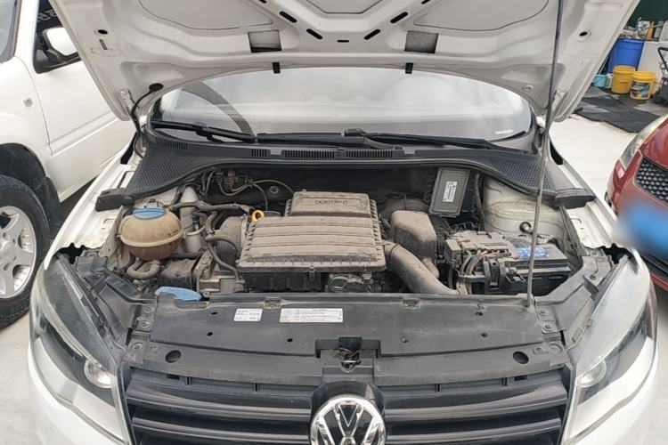 Used Volkswagen Jetta 2015 Zhuihui Edition 1.4L Manual Fashion Model Engine Bay