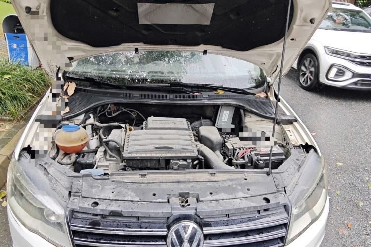 Used Volkswagen Jetta 2015 Value Edition 1.6L Automatic Comfort Version Engine Bay