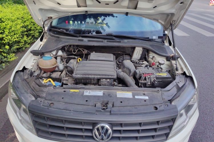 Used Volkswagen Jetta 2015 1.6L Manual Fashion Edition Engine Bay