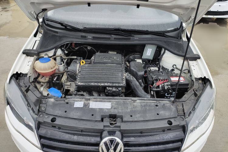 Used Volkswagen Jetta 2015 Value Edition 1.6L Manual Fashionable Style Engine Bay