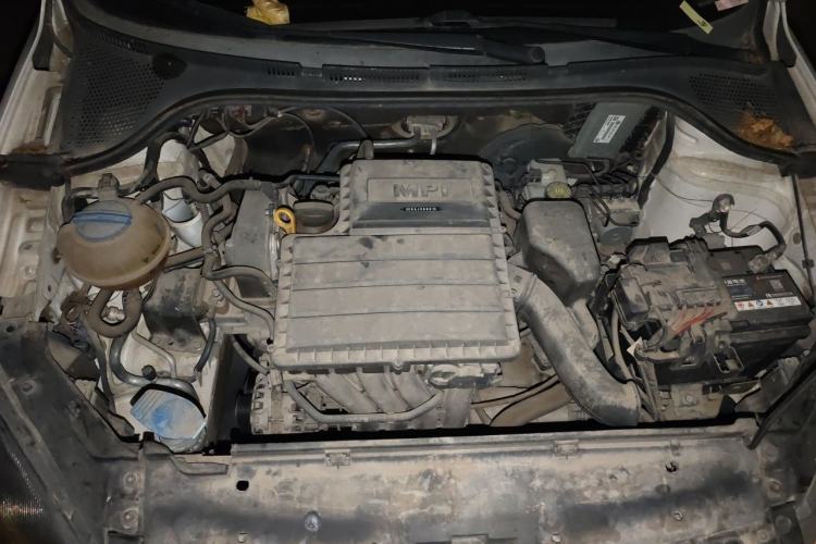 Used Volkswagen Jetta 2015 Zhuihui Edition 1.4L Manual Fashion Model Engine Bay