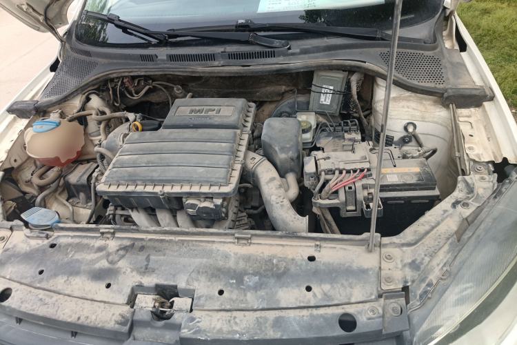 Used Volkswagen Jetta 2015 1.6L Manual Fashion Edition Engine Bay