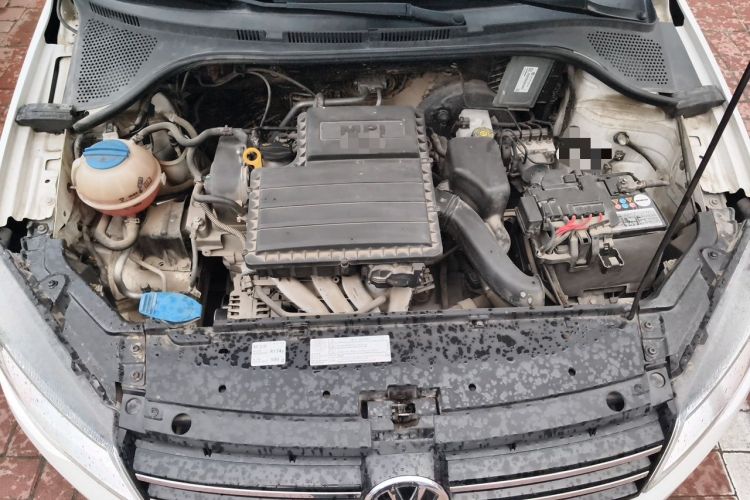 Used Volkswagen Jetta 2015 1.6L Manual Comfort Model Engine Bay