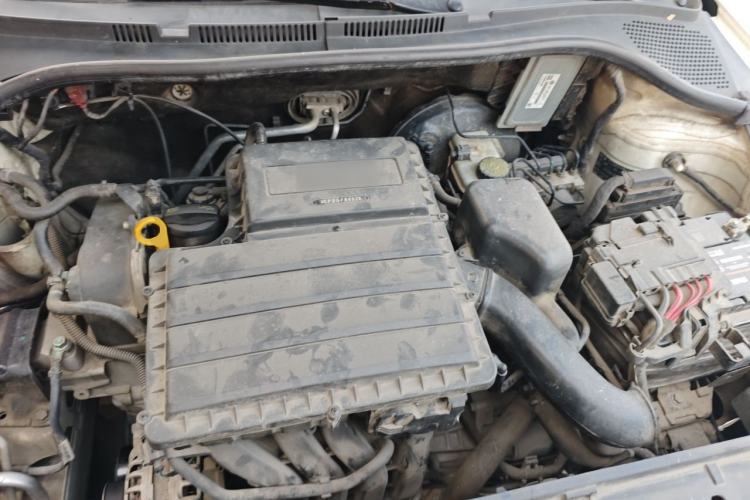 Used Volkswagen Jetta 2015 Value Edition 1.6L Automatic Comfort Version Engine Bay