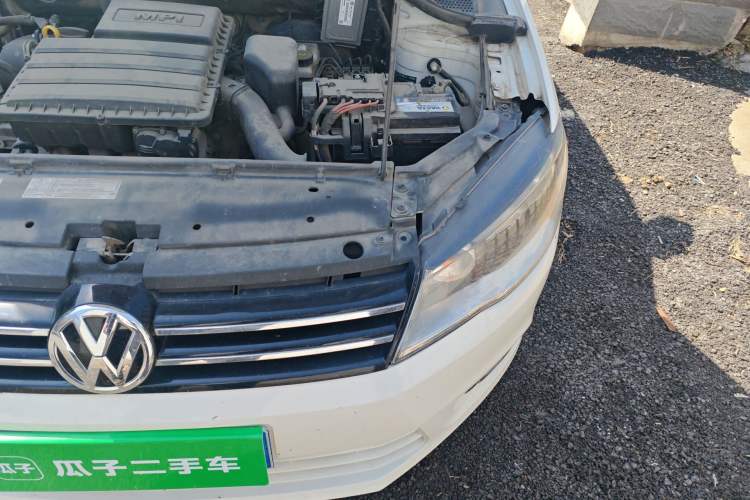 Used Volkswagen Jetta 2015 1.6L Manual Comfort Model Engine Bay Left