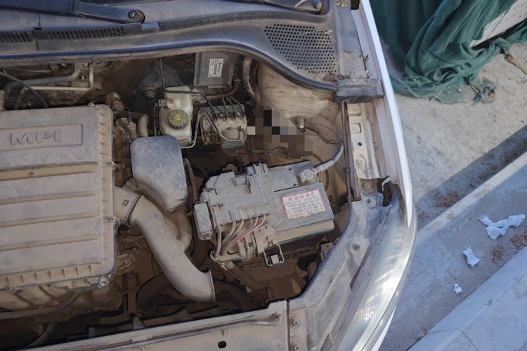 Used Volkswagen Jetta 2015 1.6L Manual Comfort Model Engine Bay Left