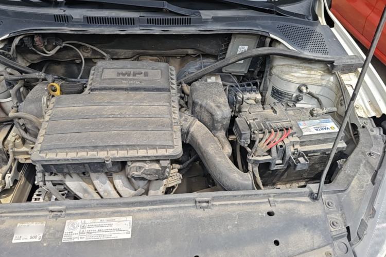 Used Volkswagen Jetta 2015 Zhuihui Edition 1.4L Manual Fashion Model Engine Bay Left