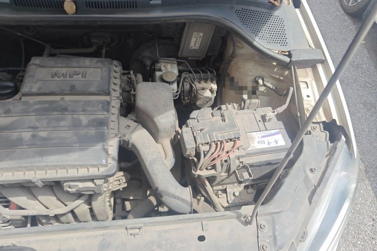 Used Volkswagen Jetta 2015 1.6L Manual Fashion Edition Engine Bay Left