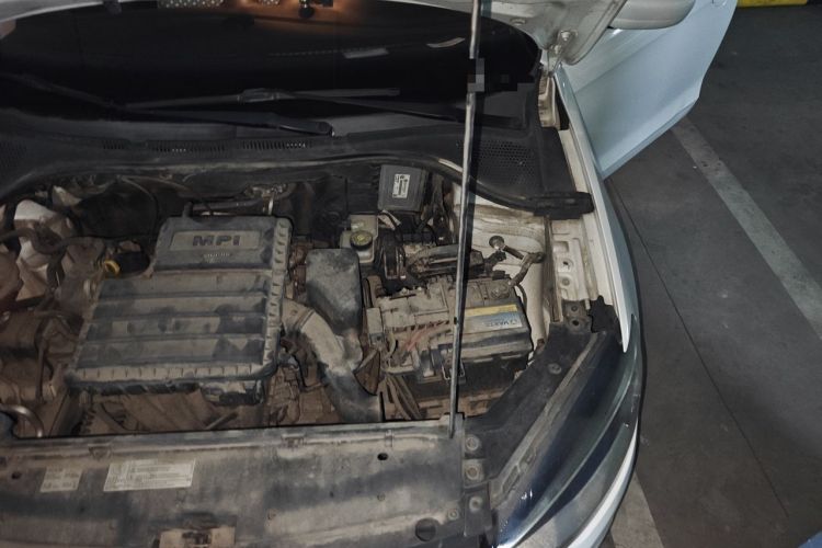 Used Volkswagen Jetta 2015 1.6L Automatic Comfort Model Engine Bay Left