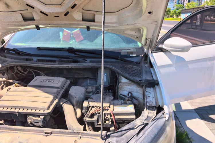 Used Volkswagen Jetta 2015 1.4L Manual Comfort Model Engine Bay Left