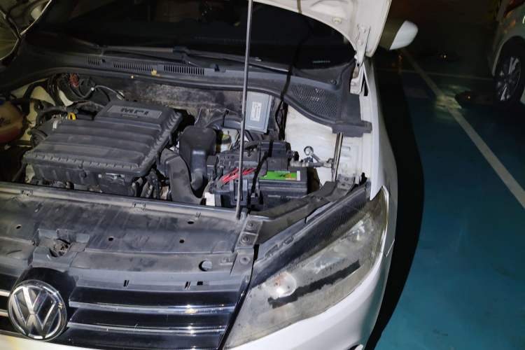 Used Volkswagen Jetta 2015 1.6L Automatic Comfort Model Engine Bay Left