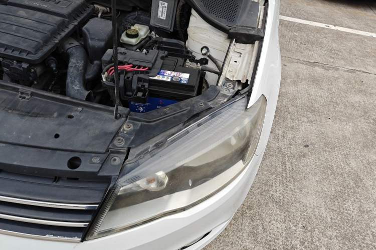 Used Volkswagen Jetta 2015 1.6L Automatic Comfort Model Engine Bay Left