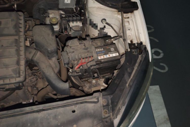 Used Volkswagen Jetta 2015 1.6L Manual Comfort Model Engine Bay Left