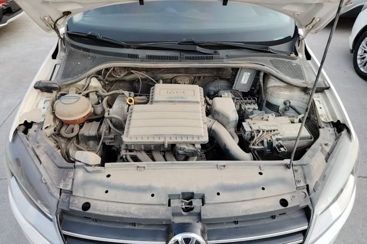 Used Volkswagen Jetta 2015 1.6L Manual Comfort Model Engine Bay