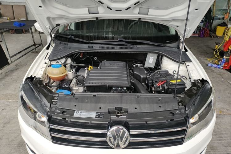 Used Volkswagen Jetta 2015 Value Edition 1.6L Automatic Comfort Version Engine Bay