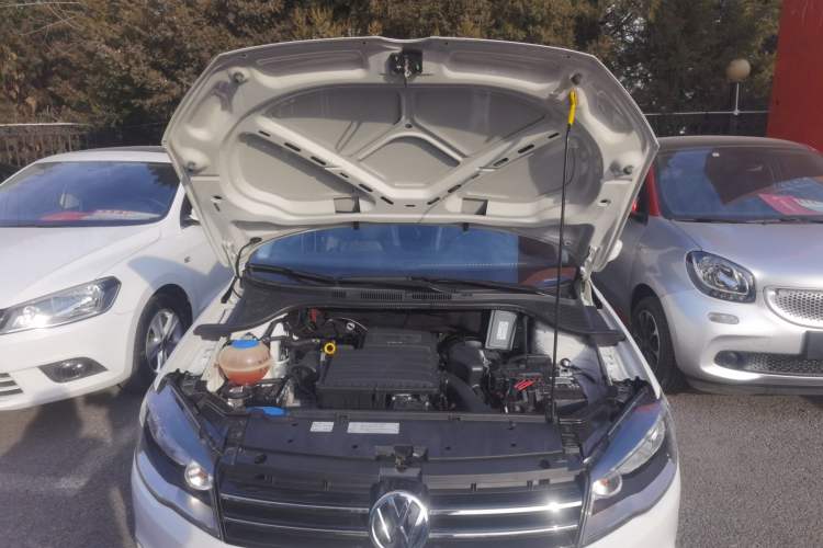Used Volkswagen Jetta 2015 Value Edition 1.6L Automatic Comfort Version Engine Bay