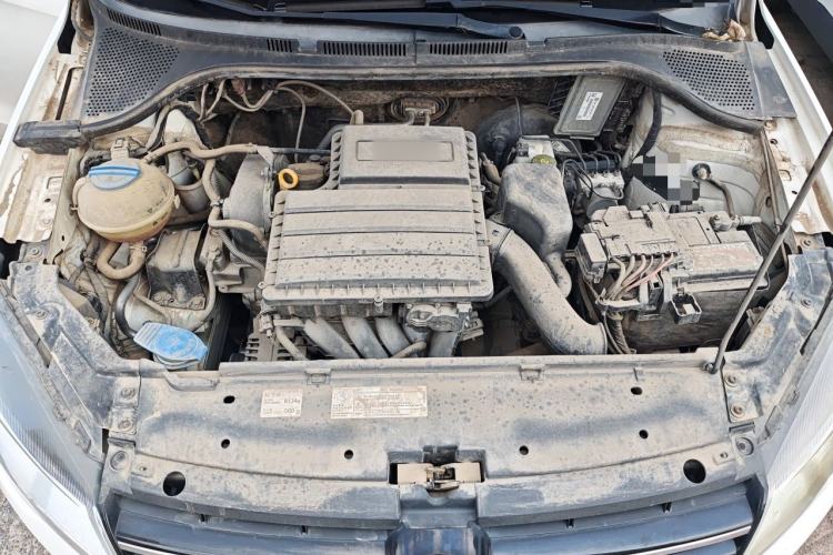 Used Volkswagen Jetta 2015 Zhihui Edition 1.4L Manual Comfort Model Engine Bay