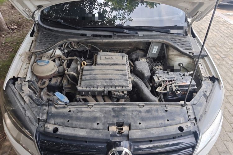 Used Volkswagen Jetta 2015 Value Edition 1.6L Manual Fashionable Style Engine Bay