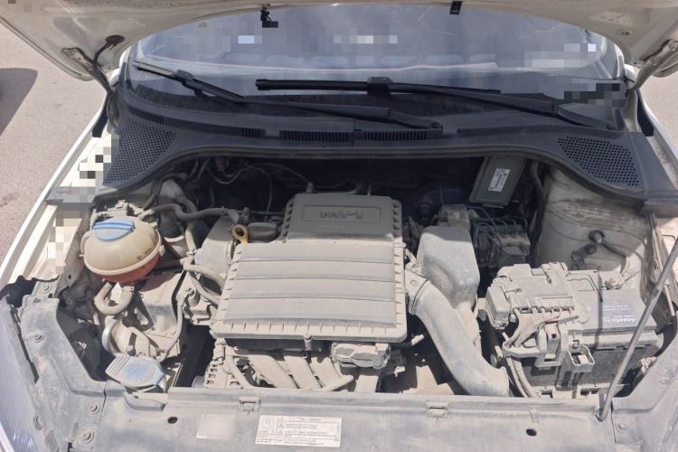 Used Volkswagen Jetta 2015 Value Edition 1.6L Manual Fashionable Style Engine Bay