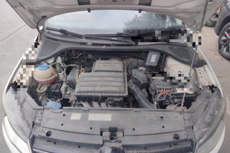 Used Volkswagen Jetta 2015 1.6L Manual Comfort Model Engine Bay
