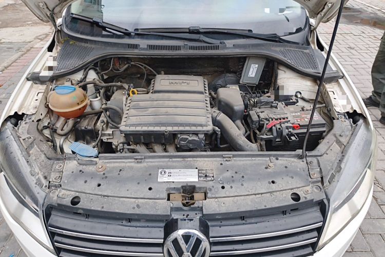 Used Volkswagen Jetta 2015 Value Edition 1.6L Automatic Comfort Version Engine Bay