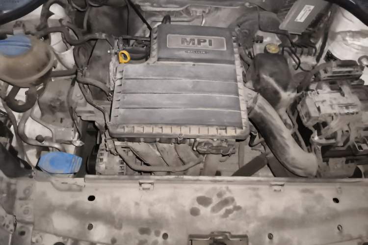 Used Volkswagen Jetta 2015 Value Edition 1.6L Automatic Comfort Version Engine Bay