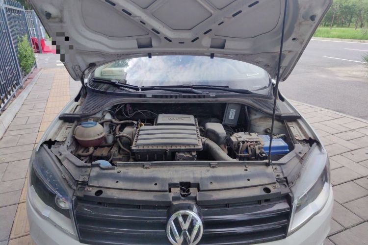 Used Volkswagen Jetta 2015 Value Edition 1.6L Manual Fashionable Style Engine Bay