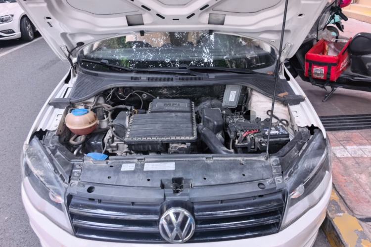 Used Volkswagen Jetta 2015 Value Edition 1.6L Manual Fashionable Style Engine Bay