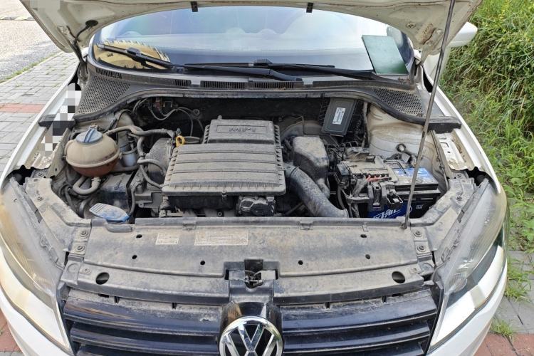 Used Volkswagen Jetta 2015 Value Edition 1.6L Manual Fashionable Style Engine Bay