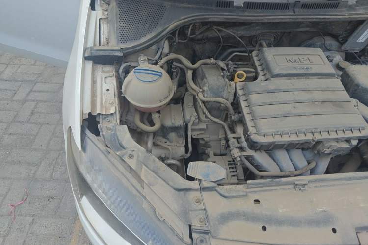 Used Volkswagen Jetta 2015 1.6L Automatic Comfort Model Engine Bay Right