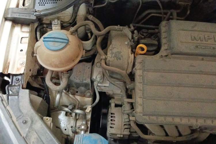 Used Volkswagen Jetta 2015 1.6L Manual Fashion Edition Engine Bay Right