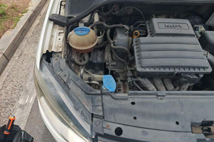 Used Volkswagen Jetta 2015 1.6L Manual Comfort Model Engine Bay Right