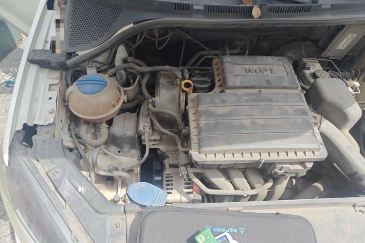 Used Volkswagen Jetta 2015 1.6L Manual Fashion Edition Engine Bay Right